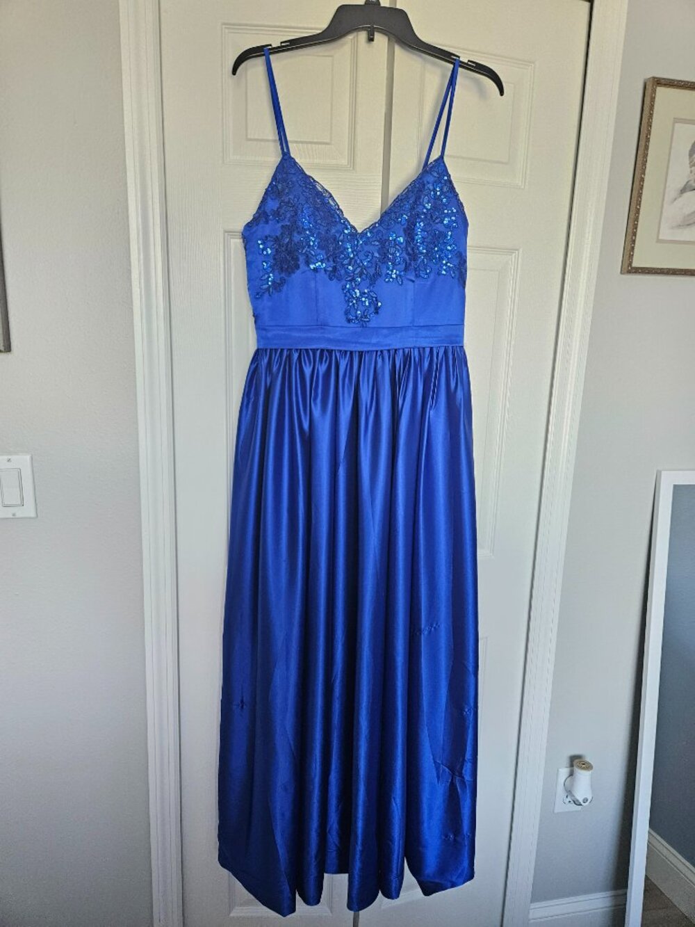 Blue V-Neck Prom Dress with High Waist and Sequined Bust